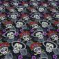 Preview: Stoff Baumwolle Popeline mit bunten Totenköpfe Skulls Design schwarz weiß flieder rot grün bunt Kleiderstoff Blusenstoff Dekostoff