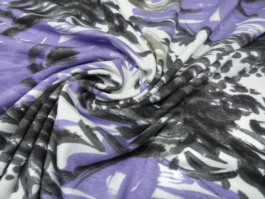 stoff-viskose-jersey-mit-blumen-abstrakt-design-weiss-flieder-lavendel-grau-kleiderstoff