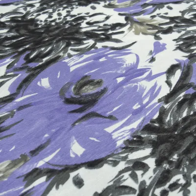 stoff-viskose-jersey-mit-blumen-abstrakt-design-weiss-flieder-lavendel-grau-kleiderstoff