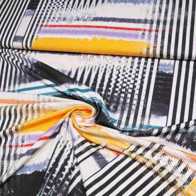 Stoff Viskose Jersey Streifen Zick-Zack Design wollweiß schwarz gelb flieder bunt Kleiderstoff Kinderstoff