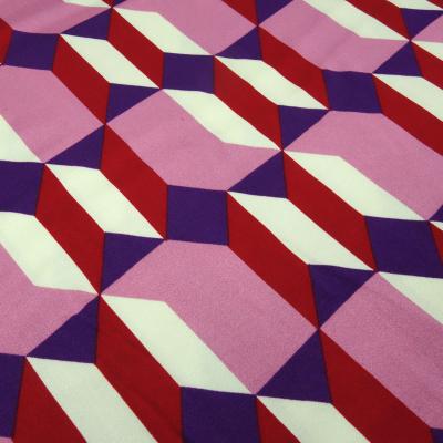 Stoff Viskose Satin mit grafischen retro Design rosa rot lila cremeweiß Blusenstoff Kleiderstoff Kinderstoff