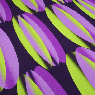 Stoff Viskose Jersey geometrische Muster flieder violett lila grün bunt Kleiderstoff Kinderstoff