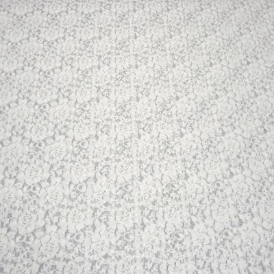 Stoff Spitze Spitzenstoff mit Blumenmuster cremeweiß off-white wollweiß Kleiderstoff Hochzeitsstoff