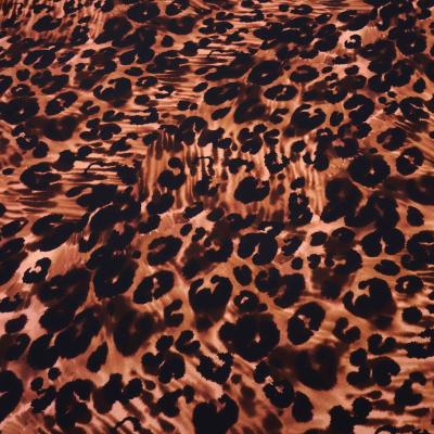 Stoff Viskose Jersey mit Leo Tierprint Design schwarz braun beige rosé Kleiderstoff