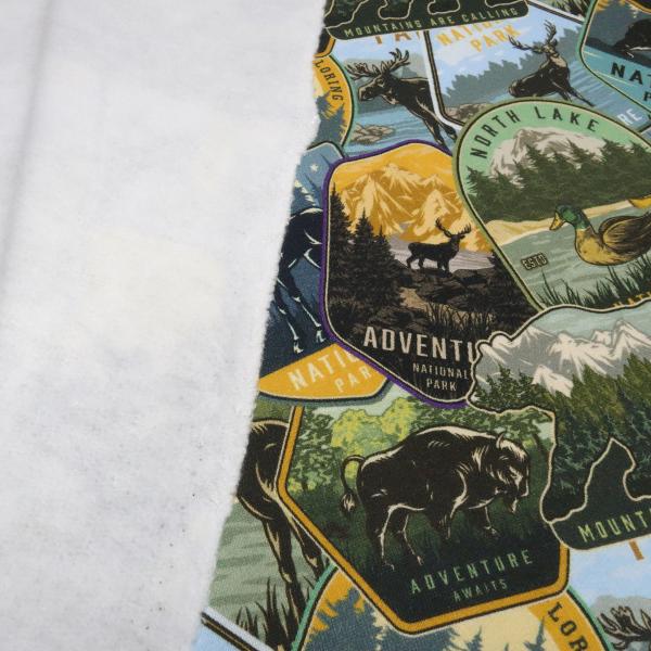 Stoff Baumwolle Sweatshirtstoff Mountain Wildlife Bär Elch Büffel Design grün braun blau gelb bunt Kinderstoff Kleiderstoff