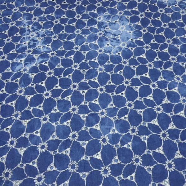 Stoff Baumwolle Denim Batik Stickerei jeans blau weiß Blusenstoff Kleiderstoff