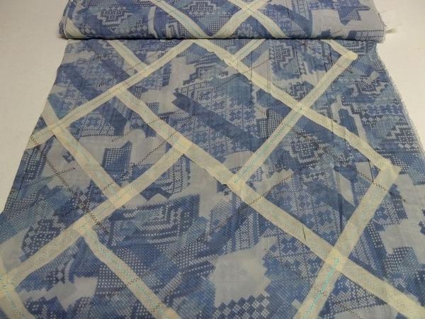Stoff Blusenstoff Chiffon Abstrakt Patchwork Bestickung blau ecrú Kleiderstoff