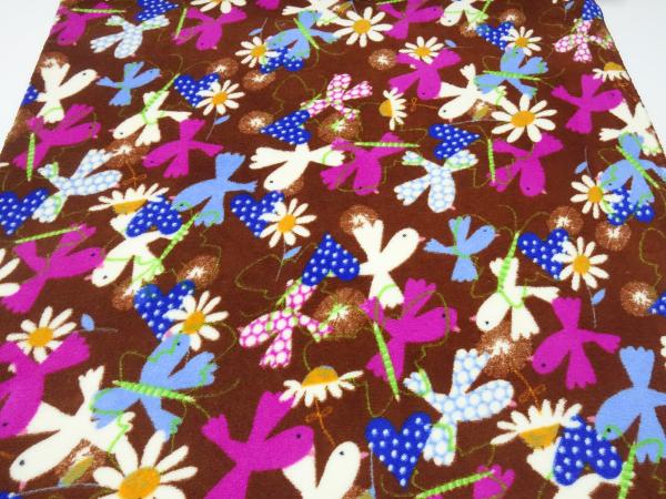 Stoff Microfleece Wellnessfleece mit Vögel Herzen Blumen Design braun pink blau weiß bunt Kinderstoff Dekostoff Kleiderstoff