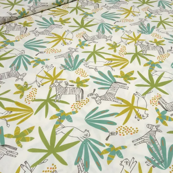 Stoff Baumwolle Popeline mit Tiere Zebra Katze Vogel Plamen Blätter Design hellbeige grün ocker braun bunt Blusenstoff Kleiderstoff Dekostoff