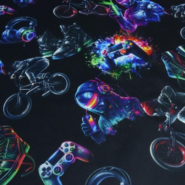 Stoff Sweatshirtstoff mit Alpenfleece Abseite Gamer Gamepad Biker BMX Kopfhörer Sneaker Design schwarz multicolor bunt Kinderstoff Kleiderstoff