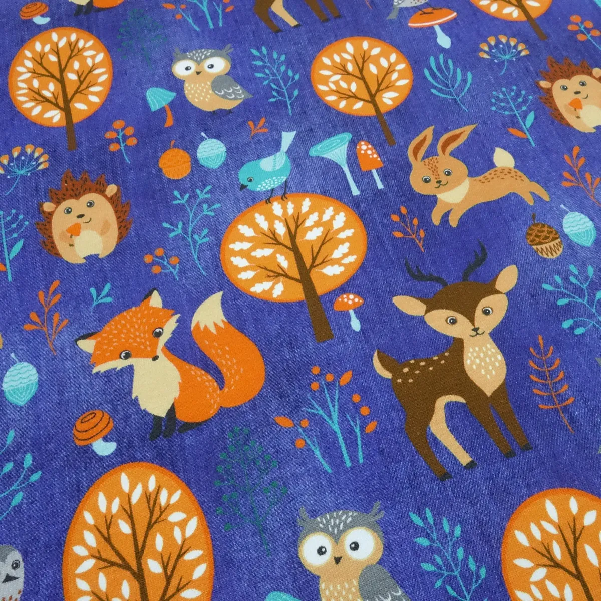 Stoff Baumwolle French Terry Sweatshirtstoff Füchse Hasen Rehe Waldtiere Design jeans blau orange braun bunt Kinderstoff Kleiderstoff